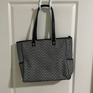 THIRTY ONE TOTE BAG CHEVRON BLACK WHITE GREY